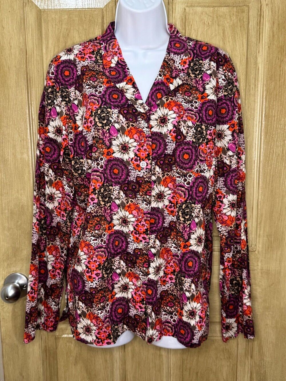 Vera Bradley Rosewood Button Down Long Sleeve Top With Collar Medium